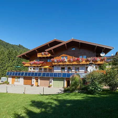 Haus Gappmaier Bed and Breakfast 3*