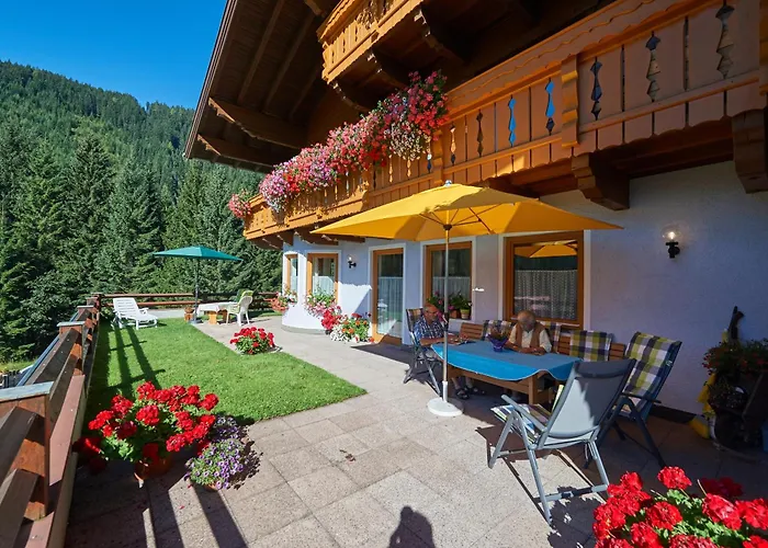 Haus Gappmaier Bed & Breakfast 3*